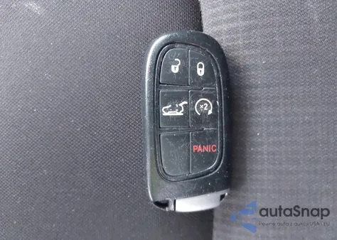 2015 Jeep Cherokee Latitude z USA, uszkodzony, nr VIN 1C4PJMCS2FW725007